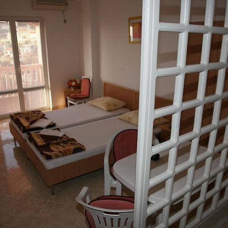 Omega Apartments Ulcinj Bagian luar foto