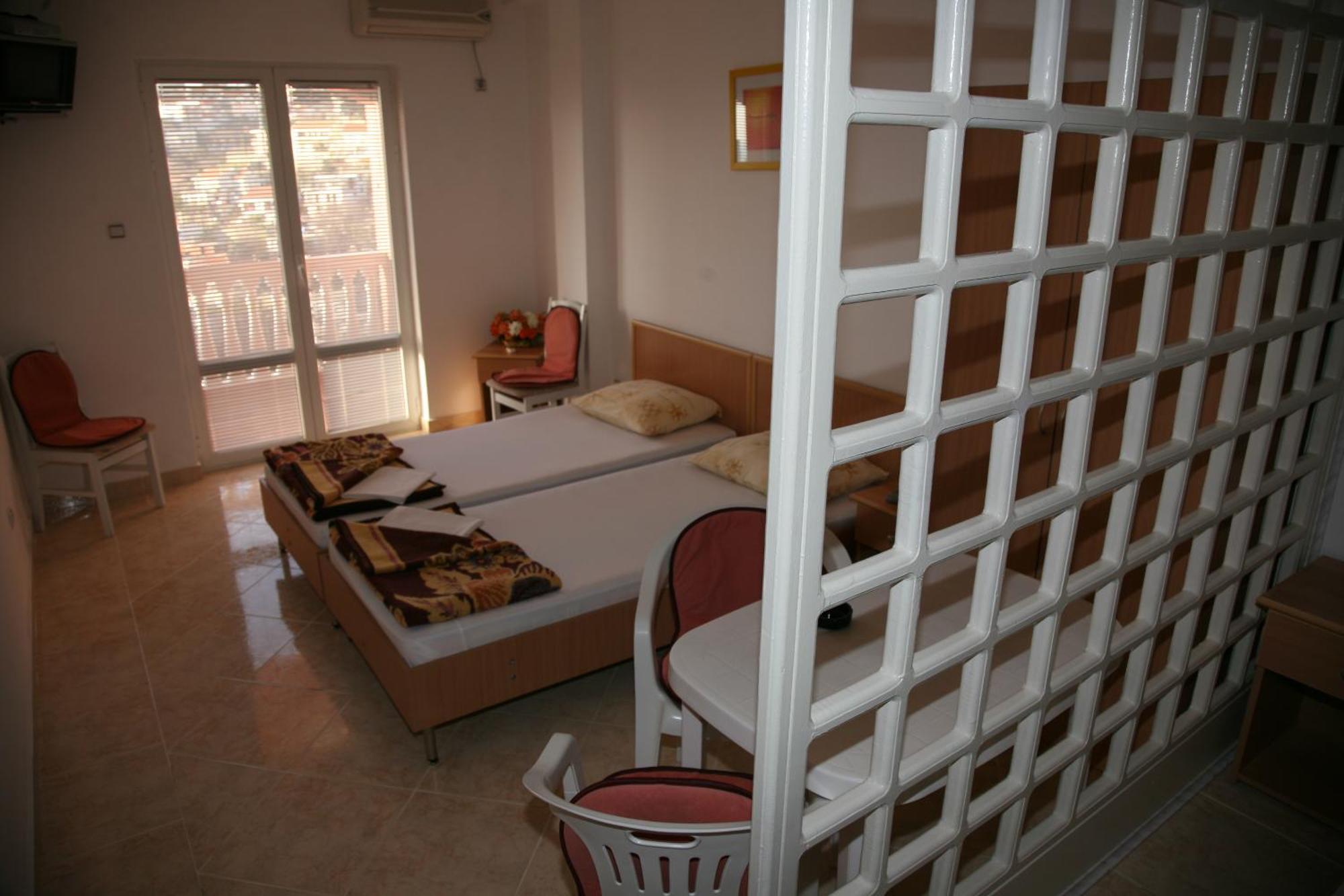 Omega Apartments Ulcinj Bagian luar foto