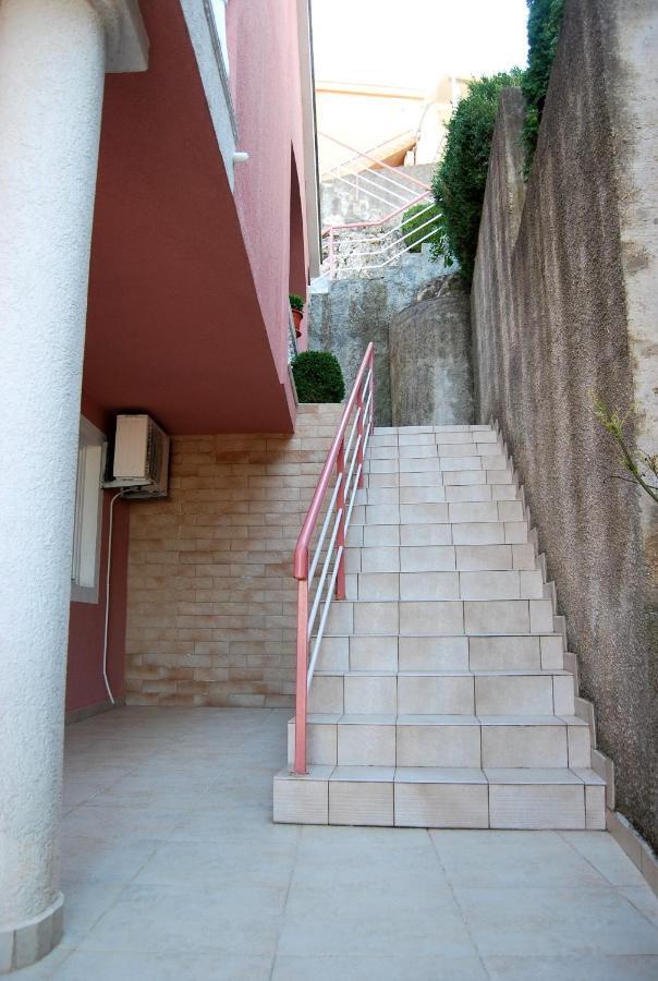 Omega Apartments Ulcinj Bagian luar foto