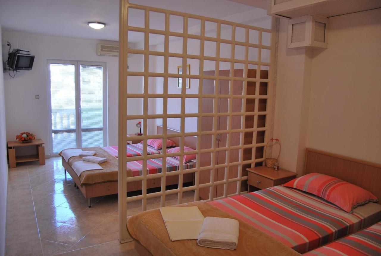Omega Apartments Ulcinj Bagian luar foto