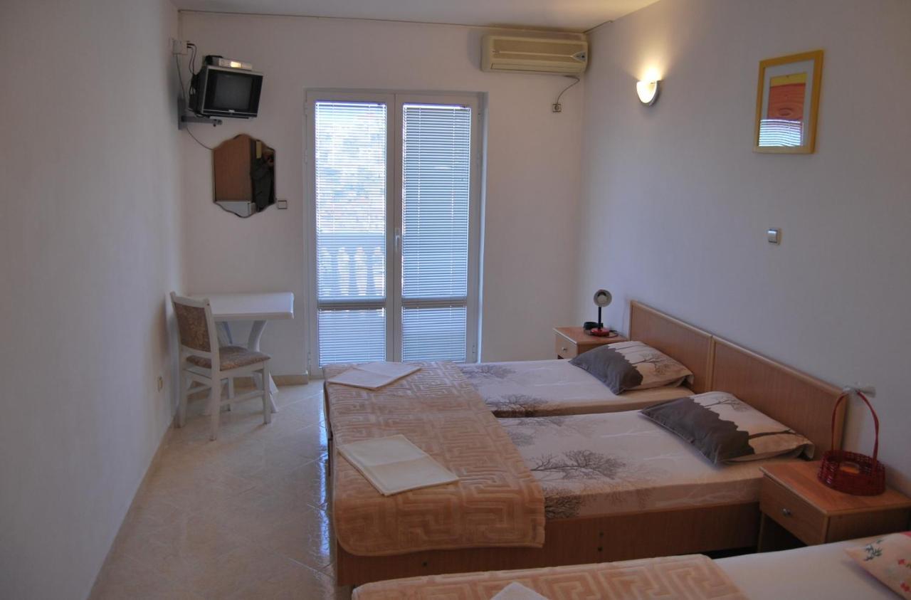 Omega Apartments Ulcinj Bagian luar foto